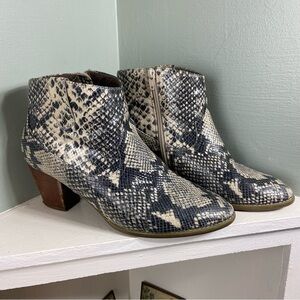 Vionic Windom Leather Faux-Snake Print Snakeskin Ankle Boots Booties Size 11